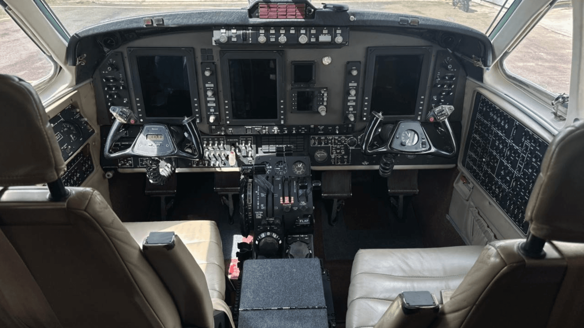 KING AIR B200  - Miniatura 17